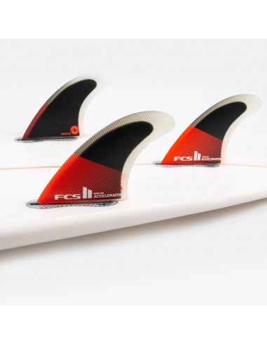 DERIVES FCS II ACCELERATOR PC CARBON TRI FINS / Small brillant des détails fins